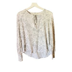 LUCKY BRAND long sleeved gathered soft floral   size small ladies front tie top